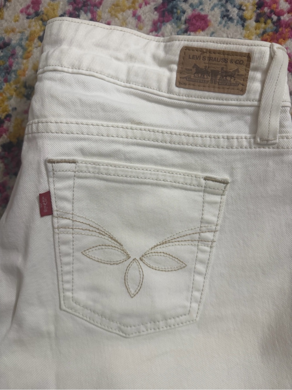 Levi's Women's Cream Ankle Crop Jeans - Embroidered Back Pocket